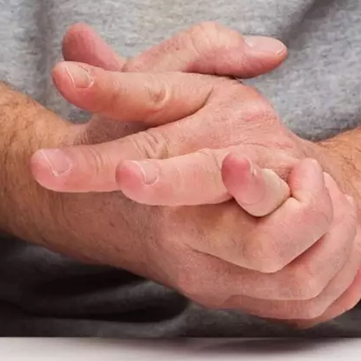 Chăm Sóc Móng Tay Cho Nam Giới