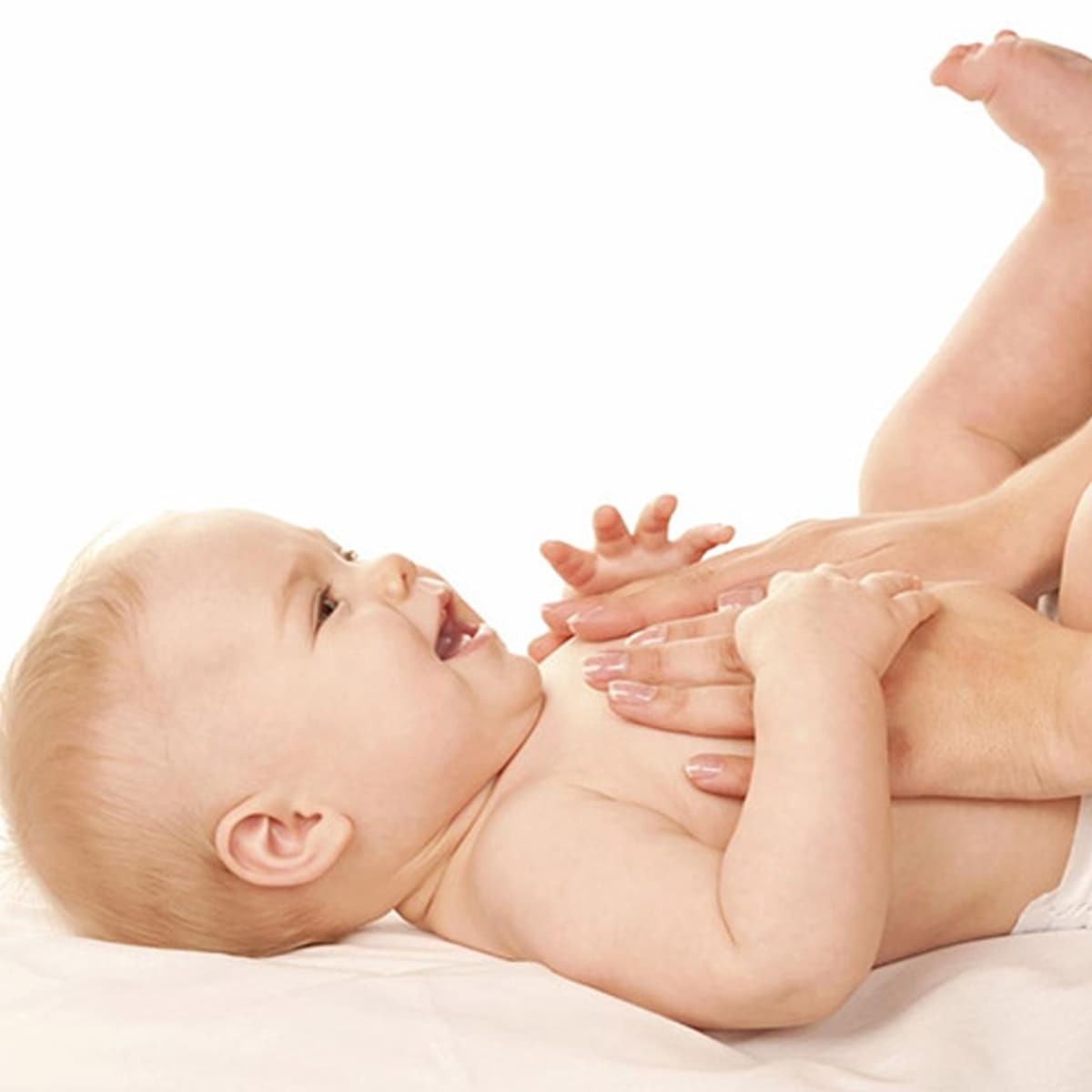 Massage cho bé tại nhà