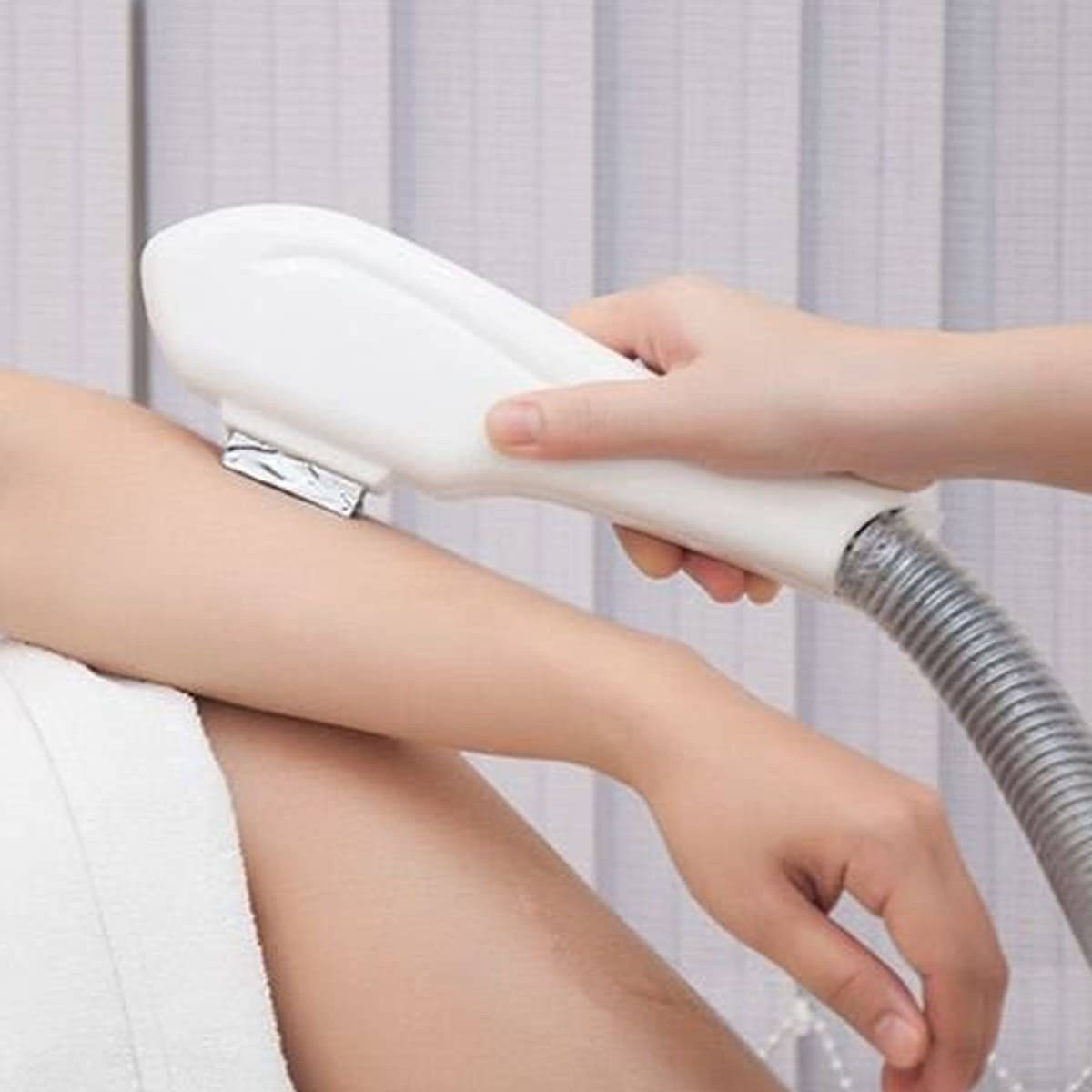 Miễn Phí Trải Nghiệm Dịch Vụ Triệt Lông 1/2 Tay Bằng Công Nghệ Diode Laser
