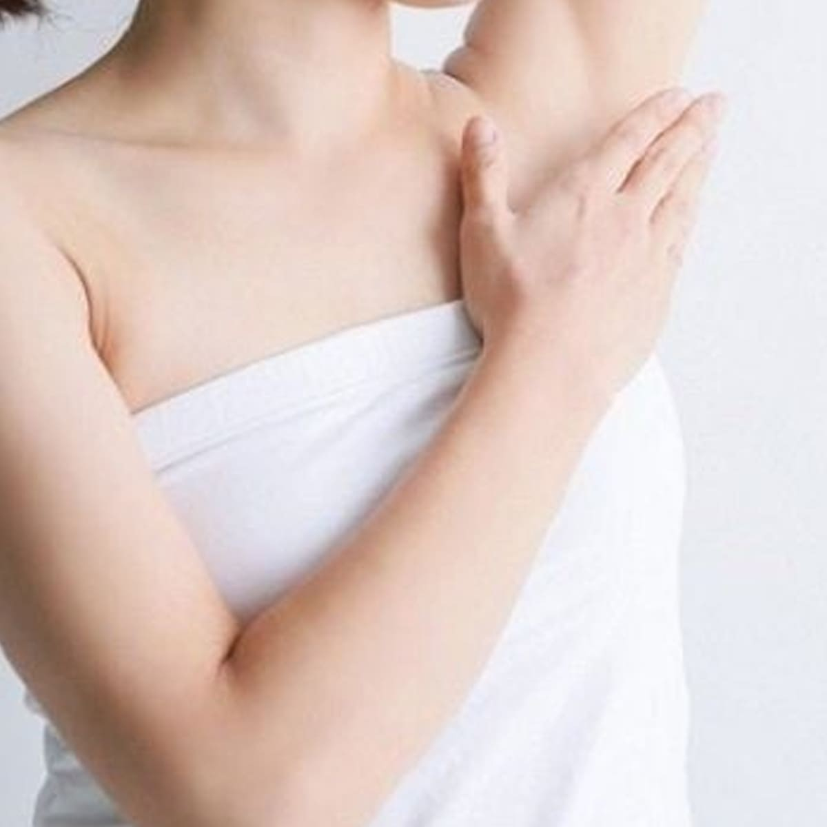 Xử lý tuyến mồ hôi nách bằng Botox