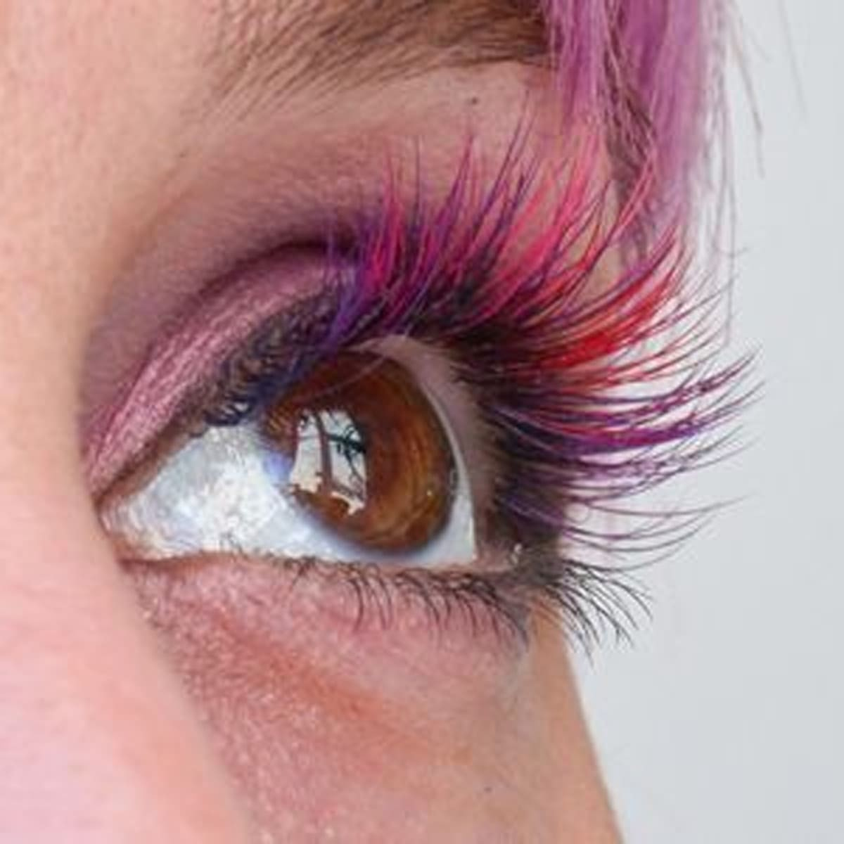 Nhuộm mi sáng màu (Lash Lightening)