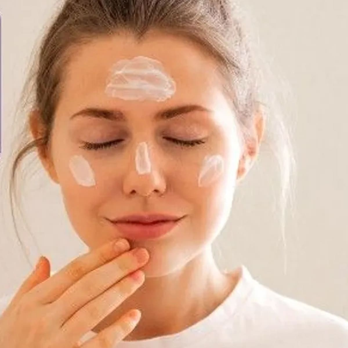 Tặng Voucher Dịch Vụ Xóa Đồi Mồi Bằng Tinh Chất Retinol - Trải nghiệm