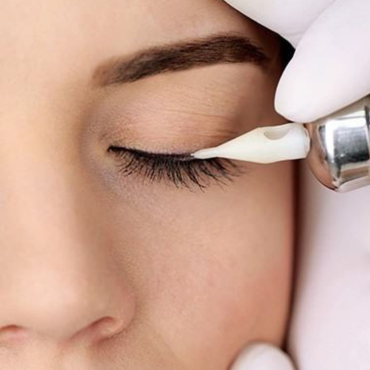 Dịch vụ phun xăm mí mắt