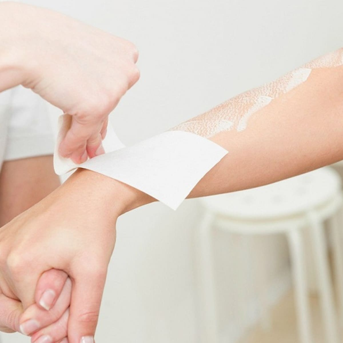 Bảng giá dịch vụ triệt lông tay sạch sẽ an toàn và hiệu quả 12 Miễn Phí Trải Nghiệm Dịch Vụ Triệt Lông 1/2 Tay Bằng Waxing